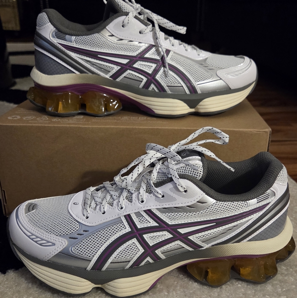 ASICS GEL-KINETIC FLUENT ' WHITE/TRUFFLE GREY' SZ 7M/8.5W
